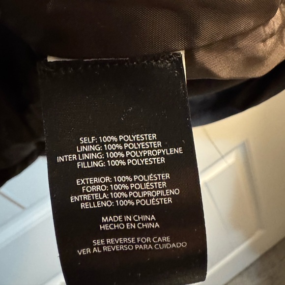 Express Women's Puffer Jacket Medium NWT - Picture 6 of 6